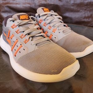 Nike Women's 844736-003